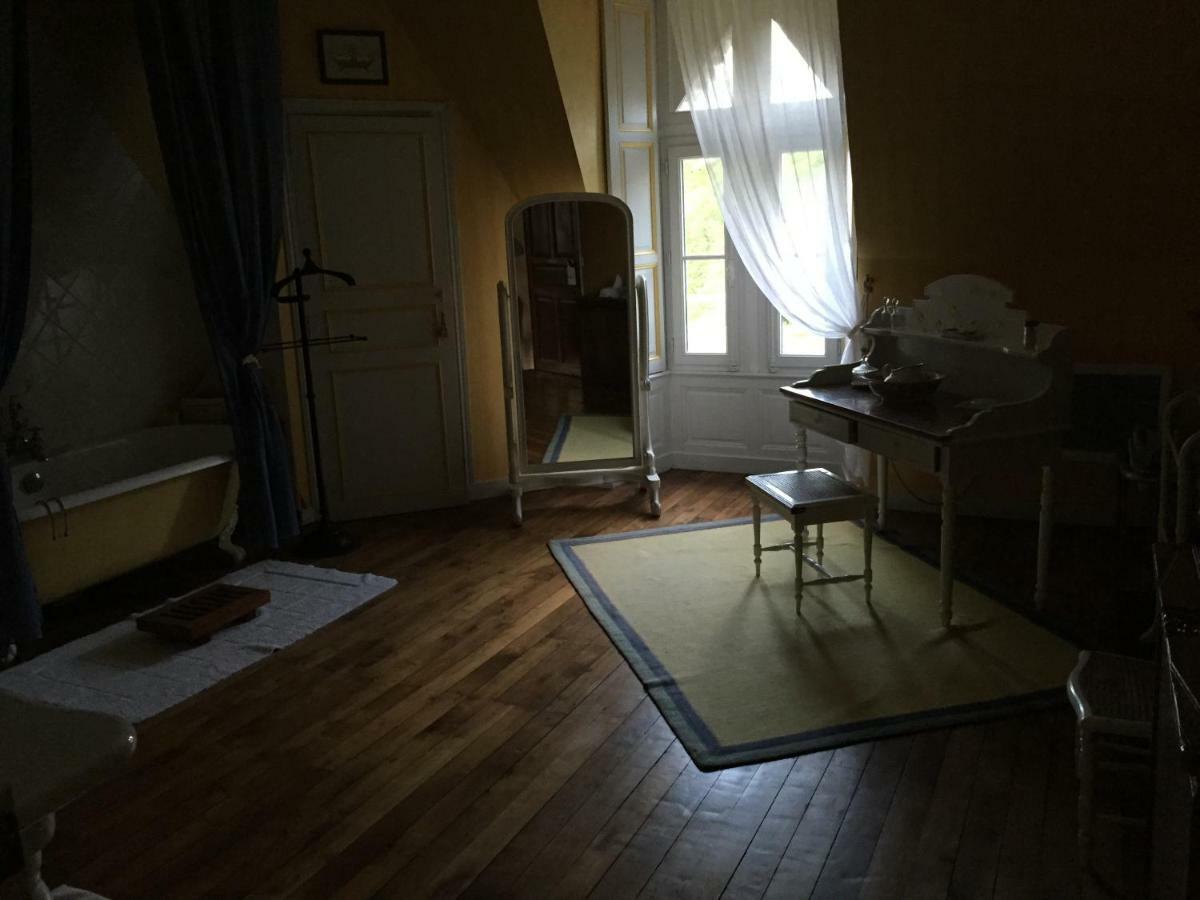 Manoir De La Chouanniere Villa Montreuil-sur-Maine Kültér fotó